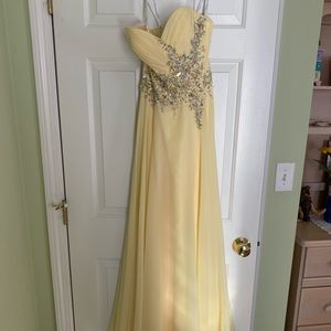 Yellow prom/formal dress